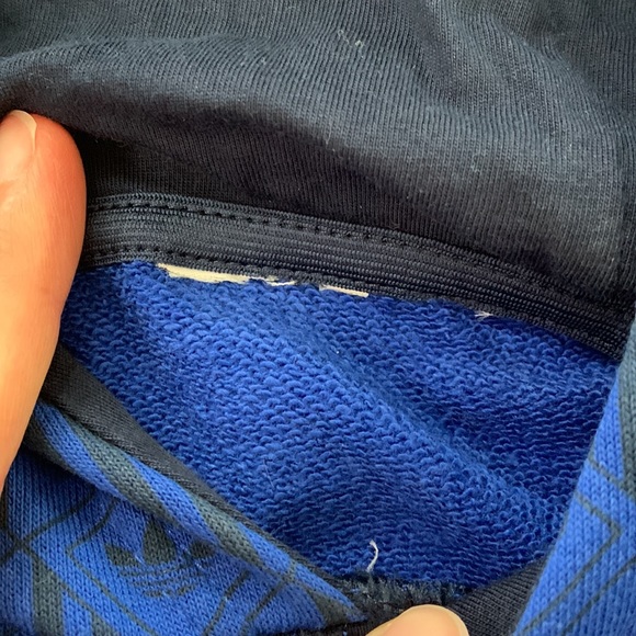 Adidas Trefoil hooded terry sweatshirt, kids medium - Picture 3 of 3